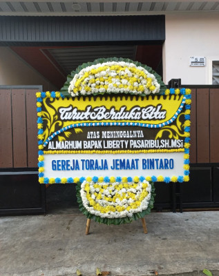 Papan Bunga Duka di Itlay Hisage